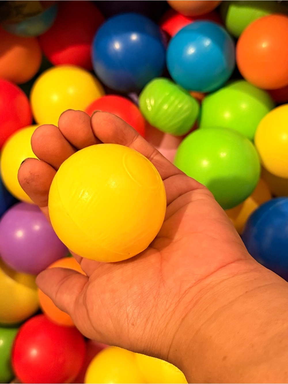 100 Bright Yellow Kids Play Ball - Soft Sensory Toy